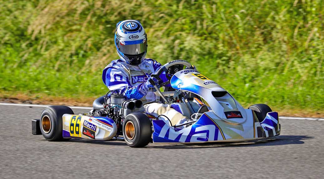 Mach1 Kart drives in the top field in Ampfing